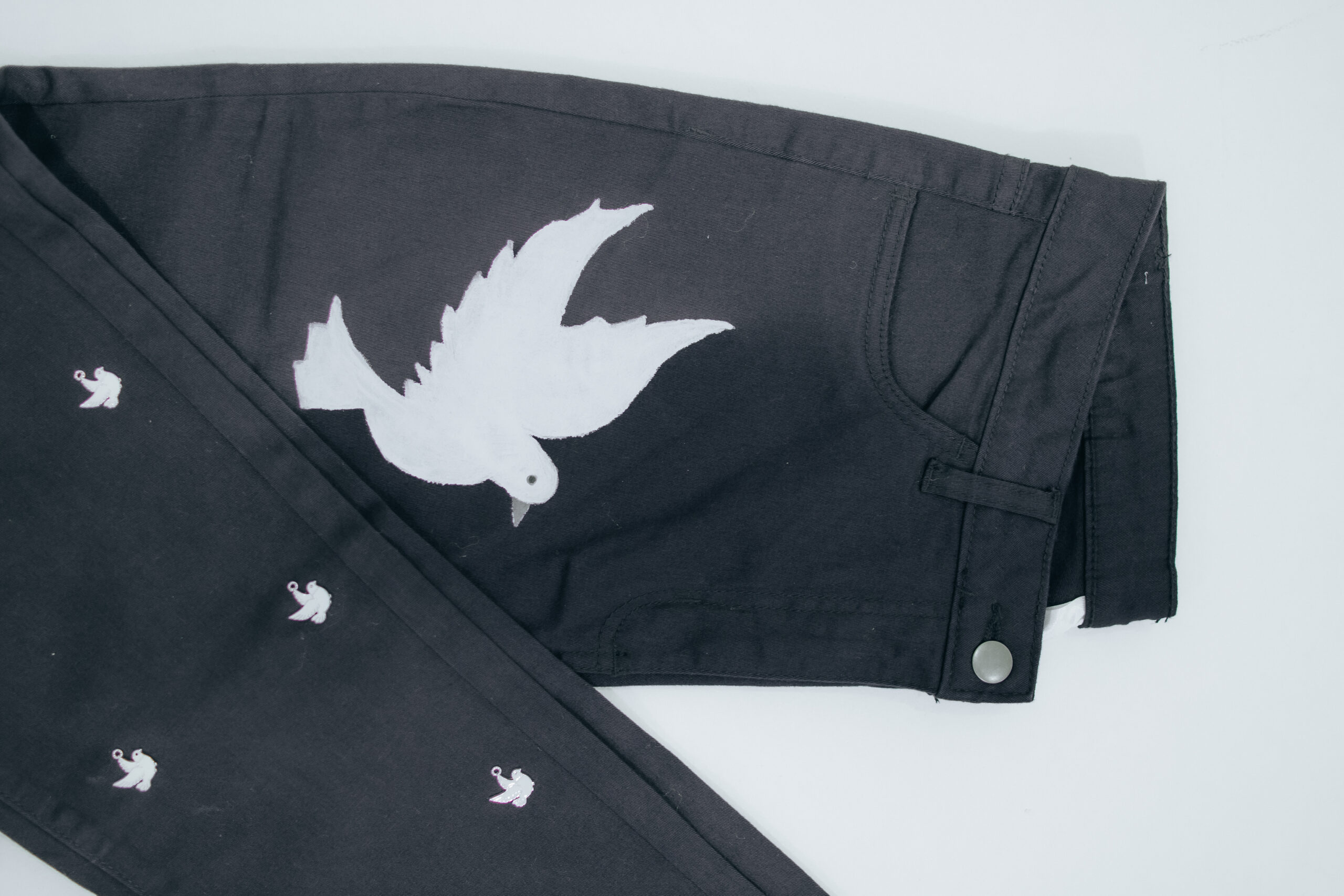 Handpainted Dove Embellished Pant - Image 3